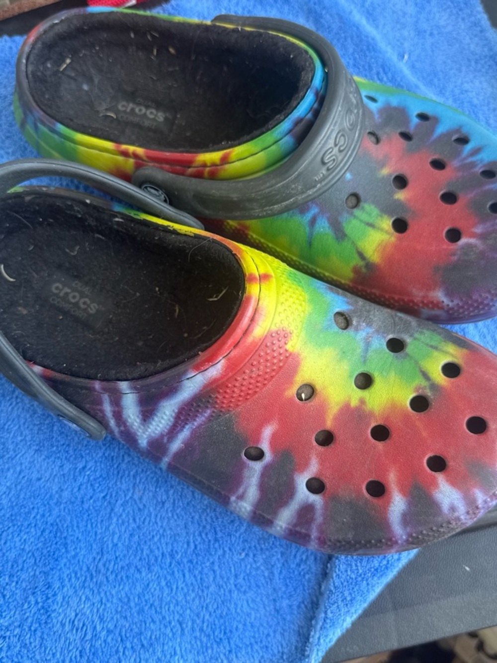 CROCS Kids Tie-Dye Water Clogs in Red, Yellow, Green, Blue, Purple